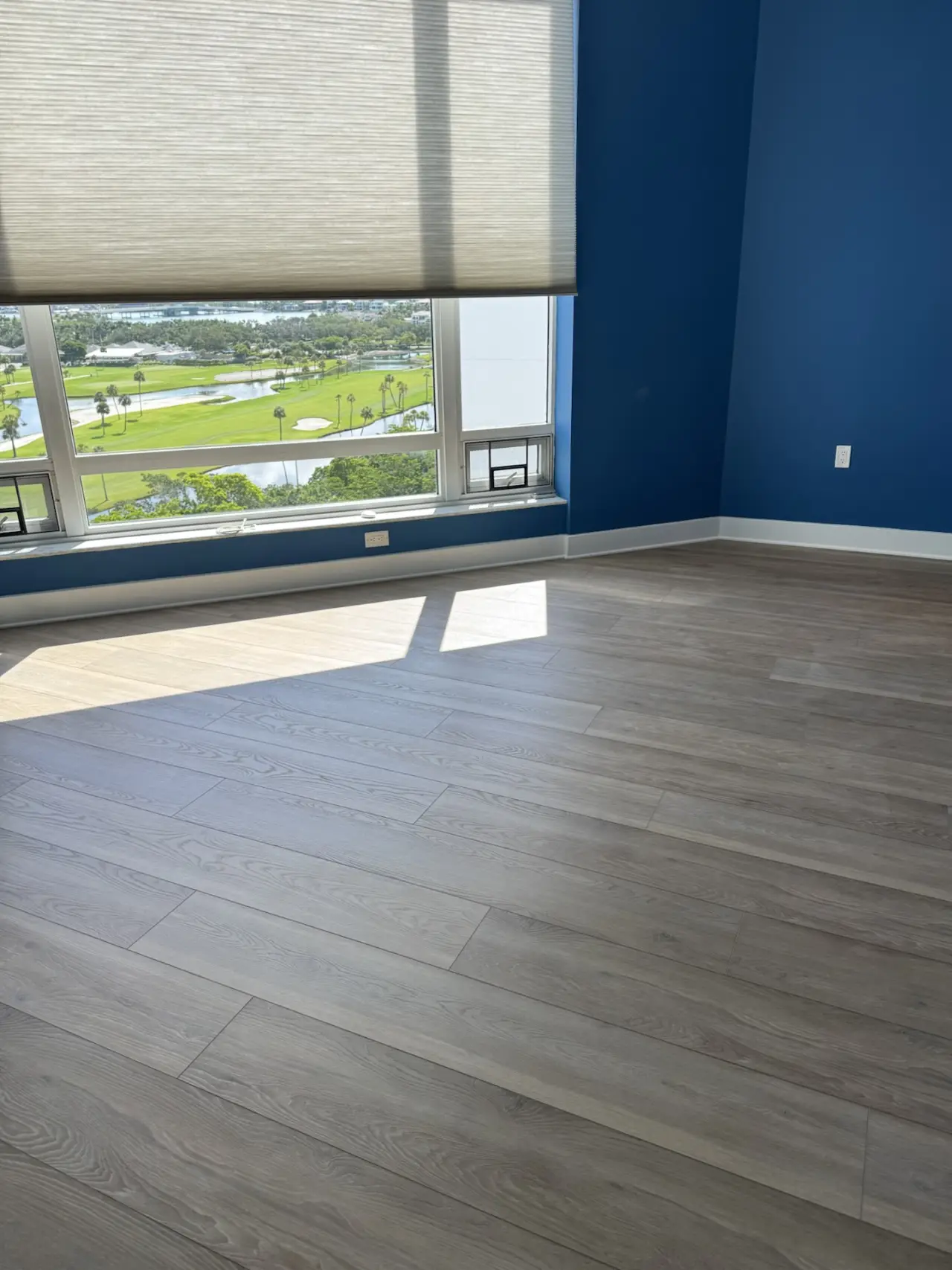 Finish · Click-lock planks, tight seams and clean transitions.